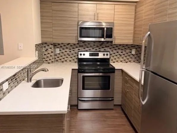 222 Sidonia Ave APT 4, Miami, FL 33134