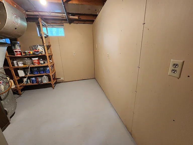 Storage/shop space