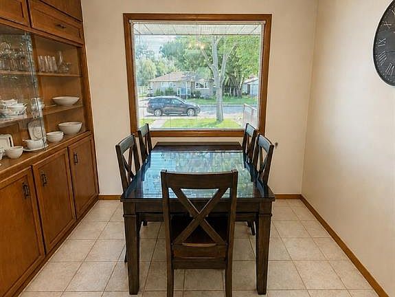 5th image of 4266 Price AVENUE