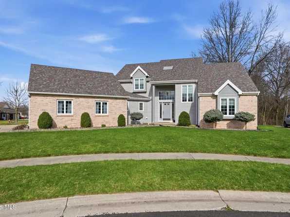 1776 Arrowhead Ct, Defiance, OH 43512