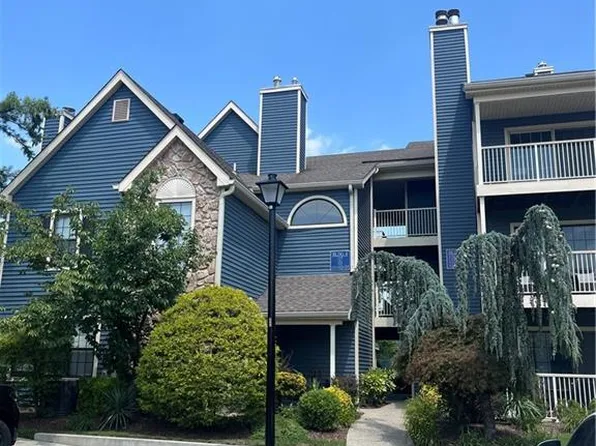 112 Longfield Ct, East Brunswick, NJ 08816