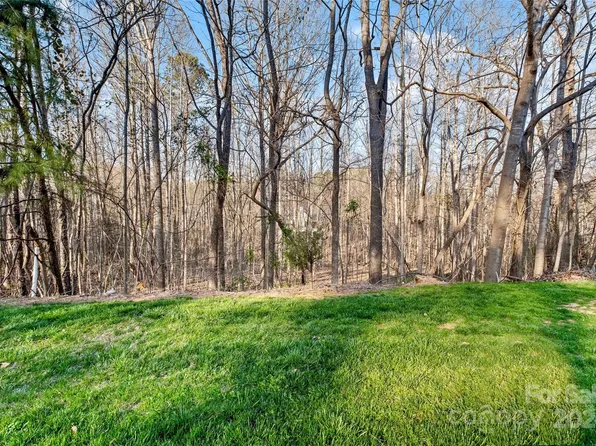 142 Wild Harbor Rd, Mooresville, NC 28117