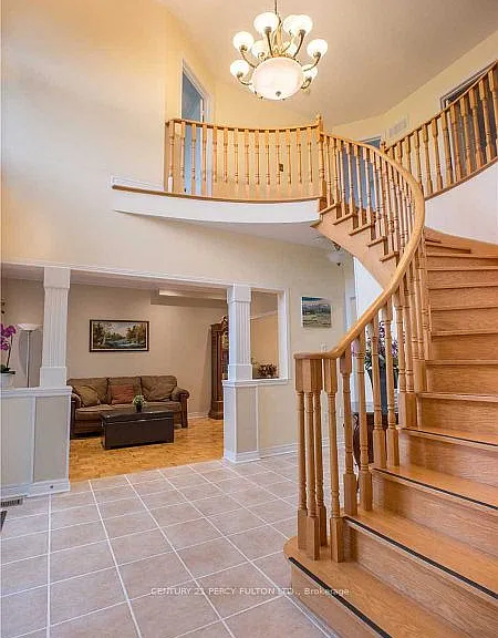 14 Montesano Cres — Photo 3