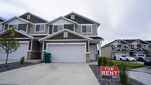 1167 W Canterbury Cir Photo 1