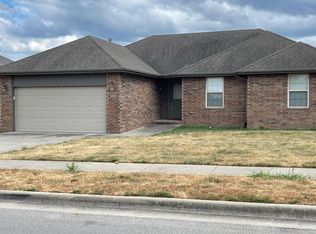 4404 W Tarkio St, Springfield, MO 65802