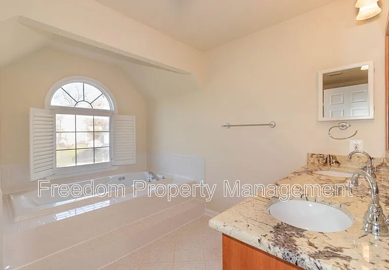 80 Brookshire Dr — Photo 38