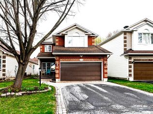 125 Stoneway Dr, Ottawa, ON K2G 6P6