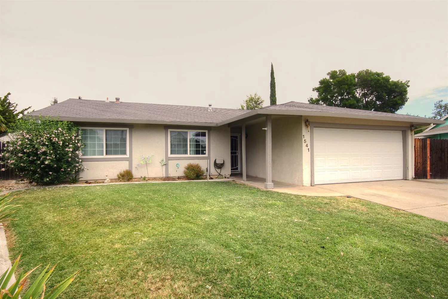 1541 La Cresenta Ct photo 1