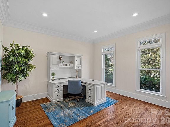 4th image of 7007 Camrose Crossing Ln