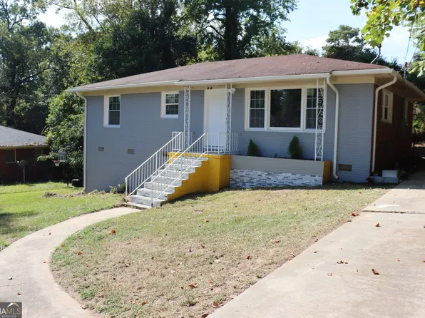 2458 Tredway Dr, Macon, GA 31211