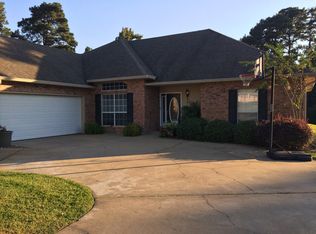 166 Pinewood Ave, Pineville, LA 71360