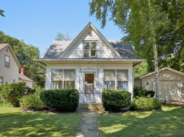 210 South St, Cambridge, WI 53523