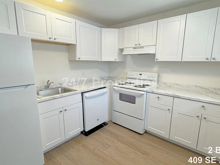 2025-401MF — Photo 2