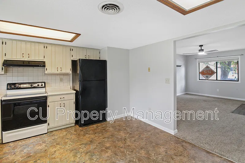 1203 Dean Dr — Photo 3