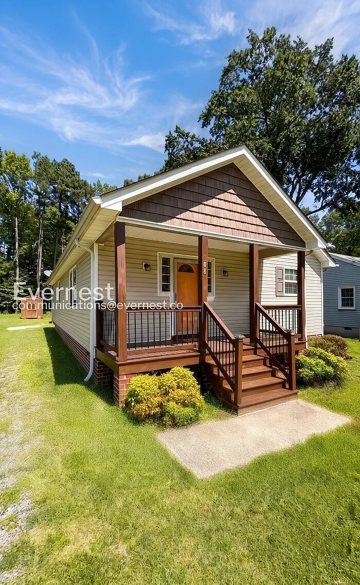 3 bed, 2.0 bath, 1400 sqft, $2,300 — Photo 2