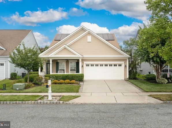 52 Pennington Ct, Delanco, NJ 08075