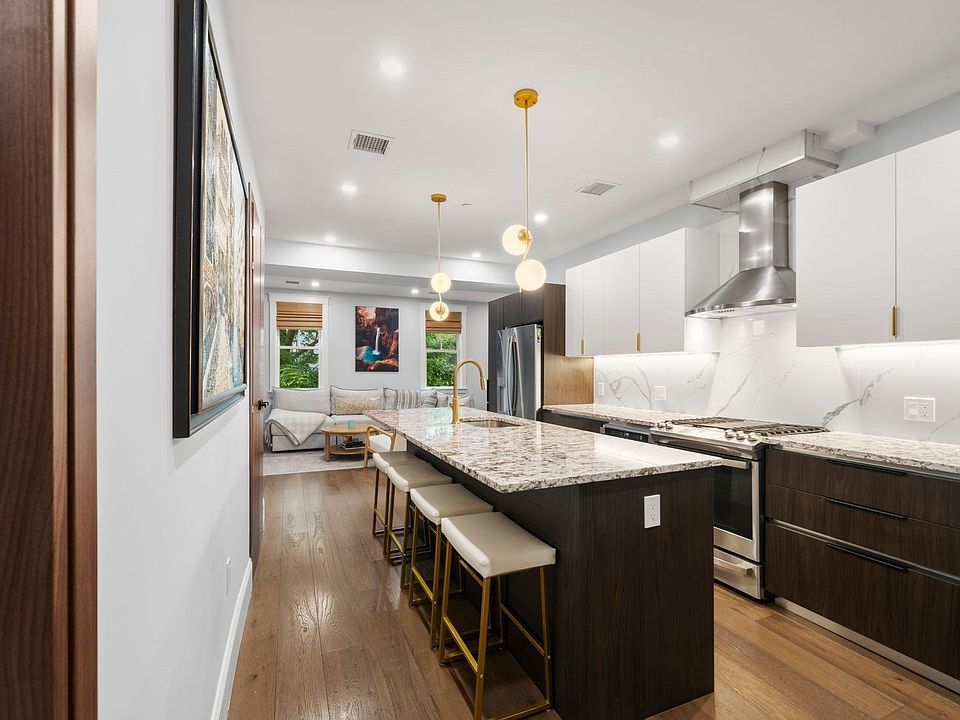1st image of 32 Pearl St #3