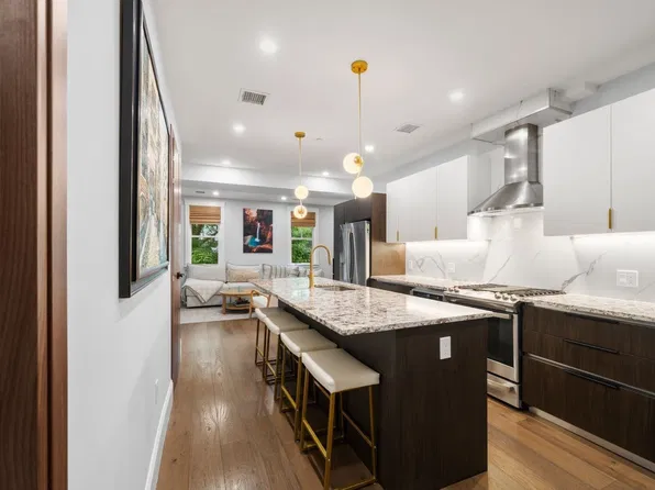 32 Pearl St #3, Dorchester, MA 02125