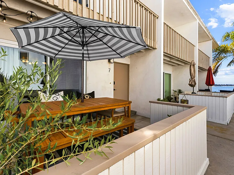 1311 La Palma St #7 — Photo 32