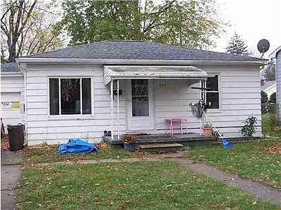 711 Royal St photo 1