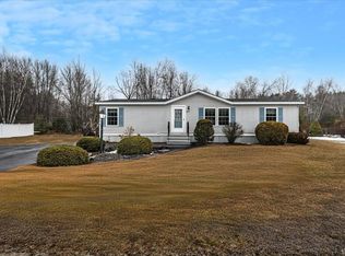 100 Stacey Dr, Hopkinton, NH 03229