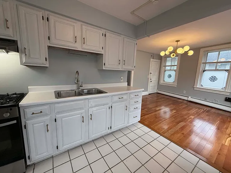 75 Benefit St #2R — Photo 5
