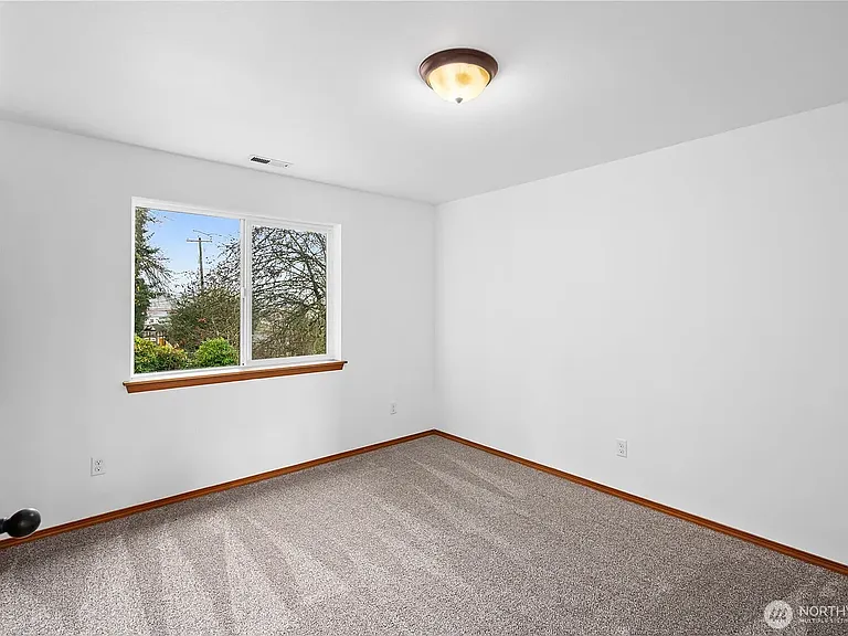 20402 11th Avenue Ct E — Photo 25