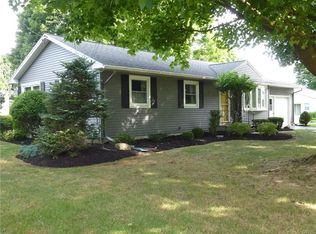 214 Crestwood Dr, Camillus, NY 13031