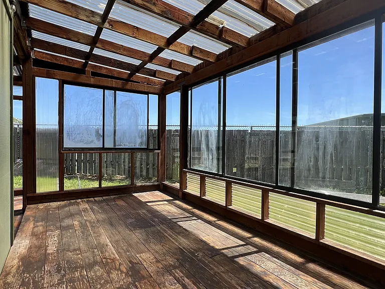 1268 Fernwood Dr — Photo 15