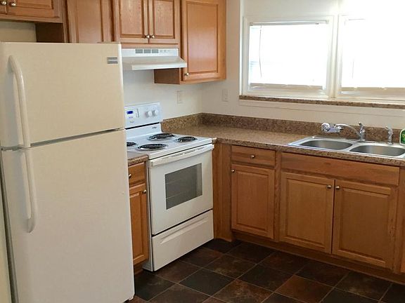 NEW KITCHEN AND APPLIANCES