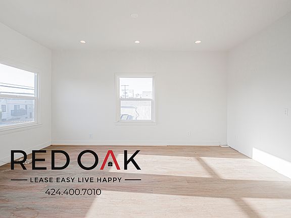 2nd image of 153 1/2 S La Brea Ave APT 6