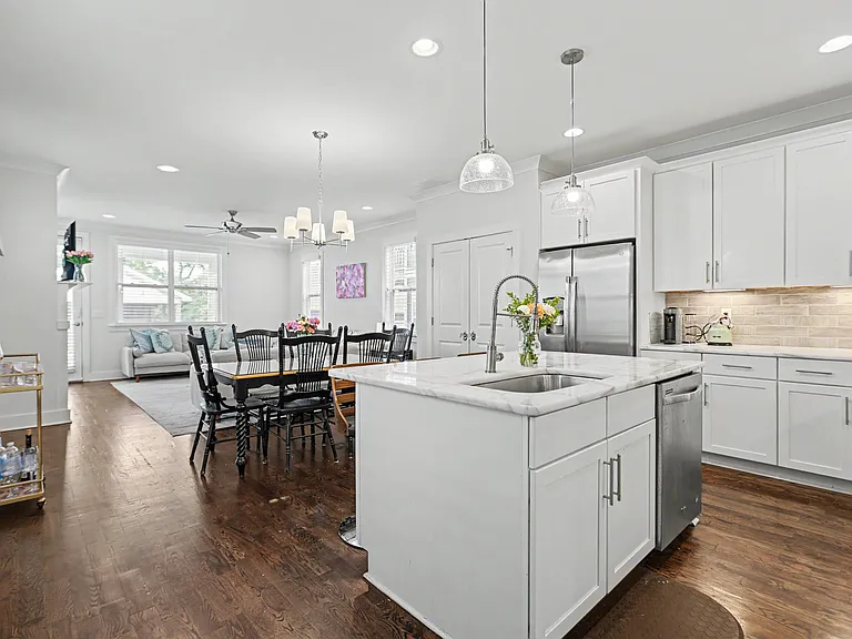 6105B Louisiana Ave — Photo 1