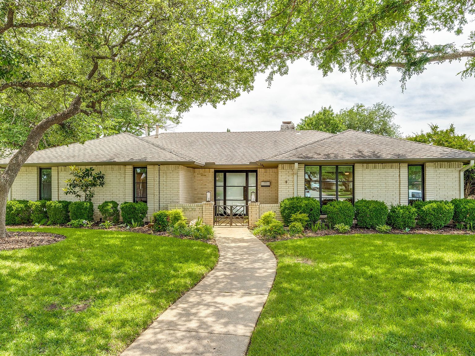 3906 High Summit Dr, Dallas, TX 75244 | Zillow