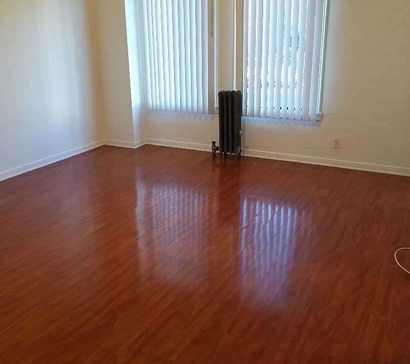 1st image of 801 Gramercy Dr APT 102