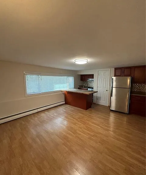 Julia Ln — Photo 2