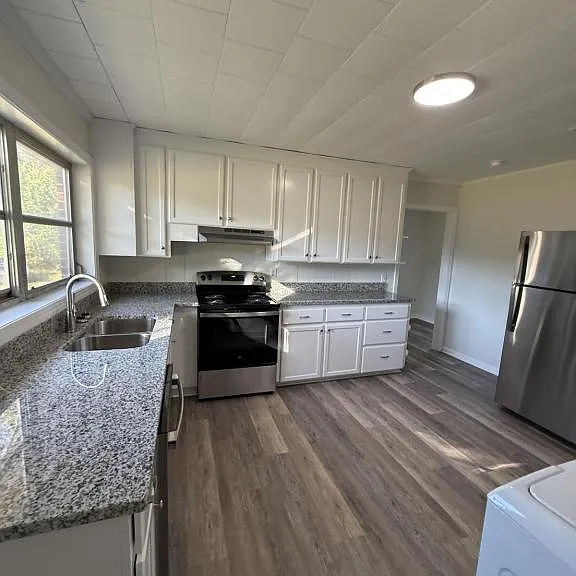 1033 Morrow Ave — Photo 11