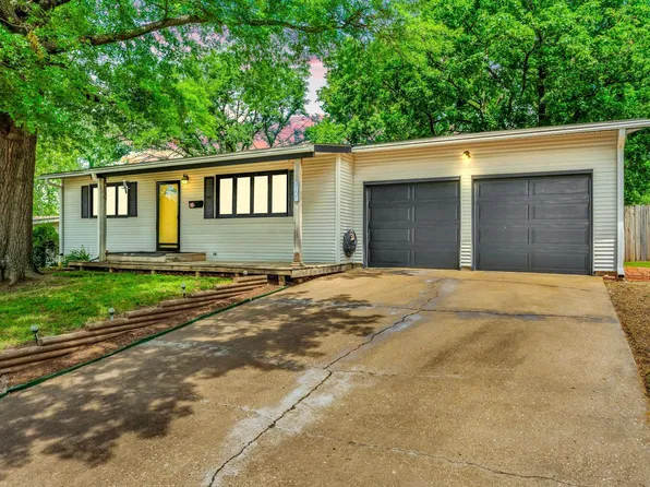 3606 SW 31st St, Topeka, KS 66614