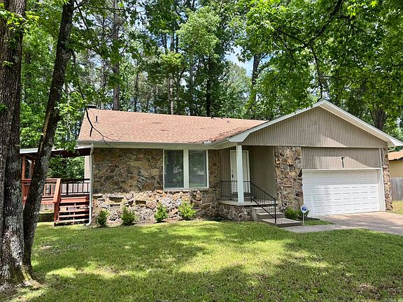 2nd image of 104 Foxdell Cir