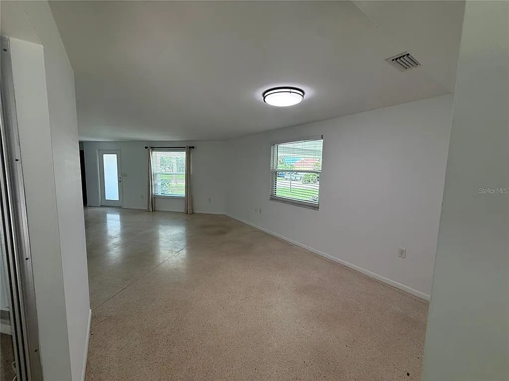 2 bed, 2.0 bath, 1286 sqft, $2,550 — Photo 2