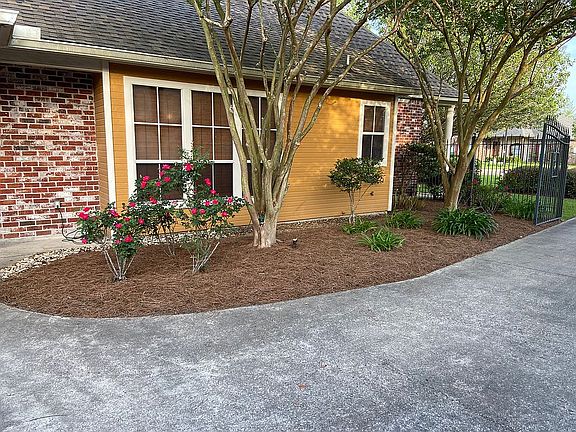 3rd image of 38274 Silverstone Ave