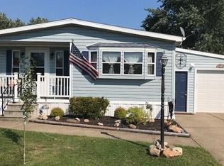 9 Brookridge Dr, Hamburg, NY 14075