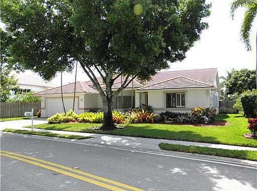 2nd image of 10220 SW 12th St