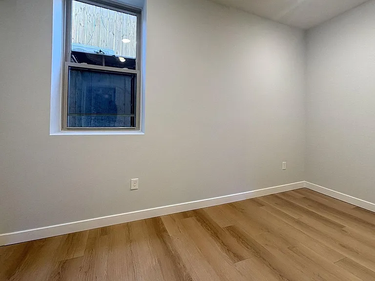4217 Mantua Ave — Photo 5