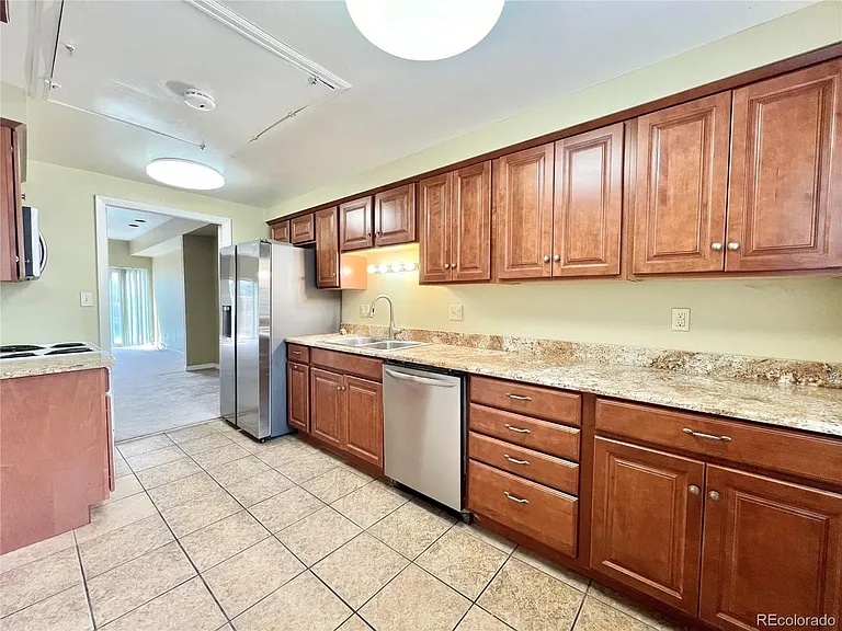 7250 Eastmoor Dr #111 — Photo 4