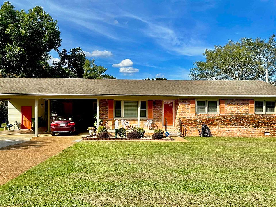 1st image of 1412 Greenbrier Dr