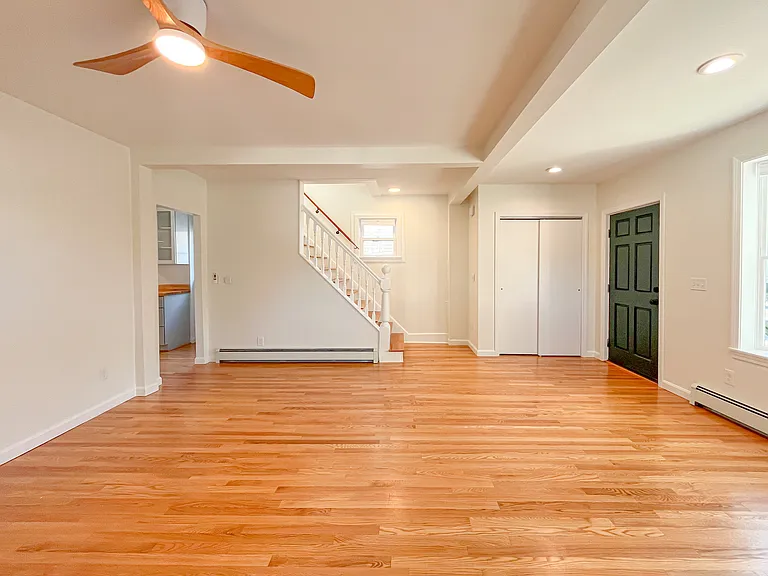22 Crescent Ave — Photo 8