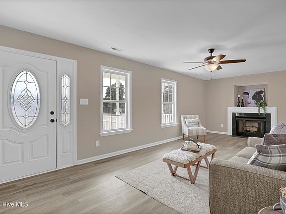 4th image of 125 Cobblestone Trail