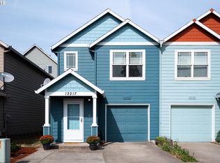 12217 SE Schiller St, Portland, OR 97236