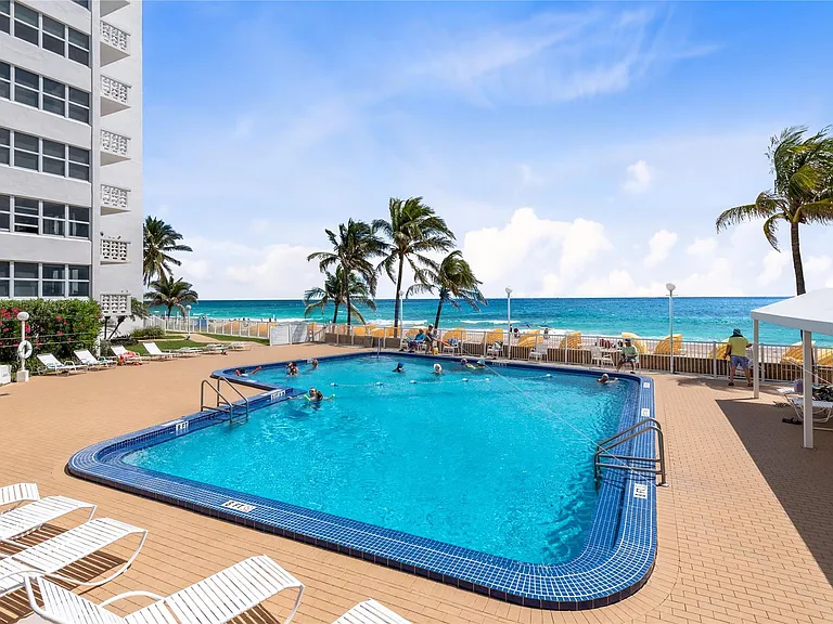 4010 Galt Ocean Dr #312 — Photo 25