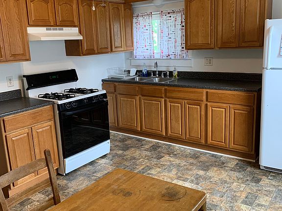 5th image of 2515 Powell Ave